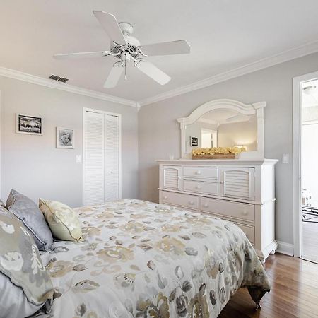 Association, Tennis Courts And Pool, Sleeps 4 - Cinnamon Cove Cozy Condo 포트 마이어스 외부 사진