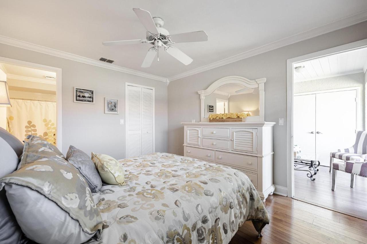 Association, Tennis Courts And Pool, Sleeps 4 - Cinnamon Cove Cozy Condo 포트 마이어스 외부 사진