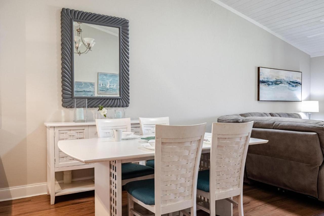 Association, Tennis Courts And Pool, Sleeps 4 - Cinnamon Cove Cozy Condo 포트 마이어스 외부 사진