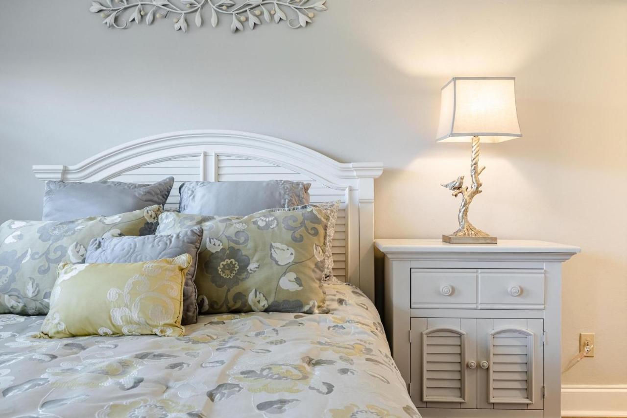 Association, Tennis Courts And Pool, Sleeps 4 - Cinnamon Cove Cozy Condo 포트 마이어스 외부 사진