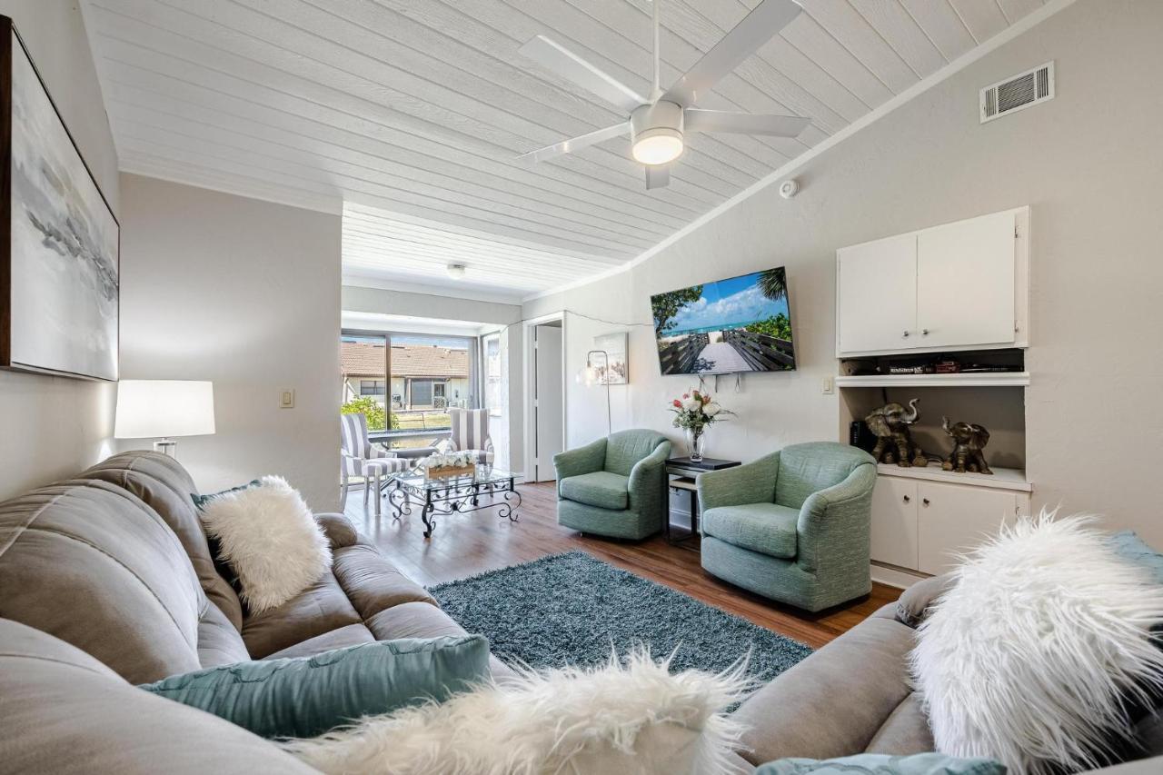 Association, Tennis Courts And Pool, Sleeps 4 - Cinnamon Cove Cozy Condo 포트 마이어스 외부 사진