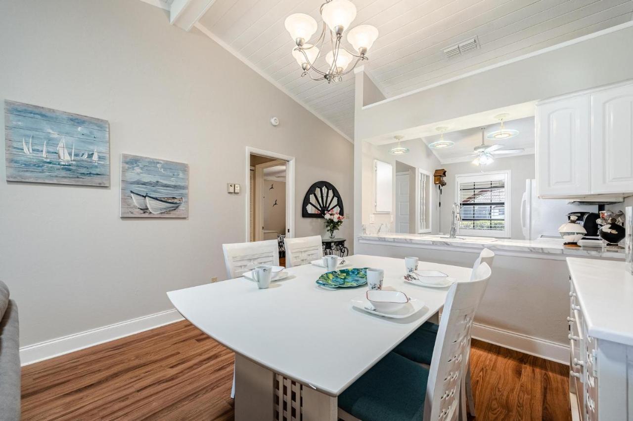 Association, Tennis Courts And Pool, Sleeps 4 - Cinnamon Cove Cozy Condo 포트 마이어스 외부 사진