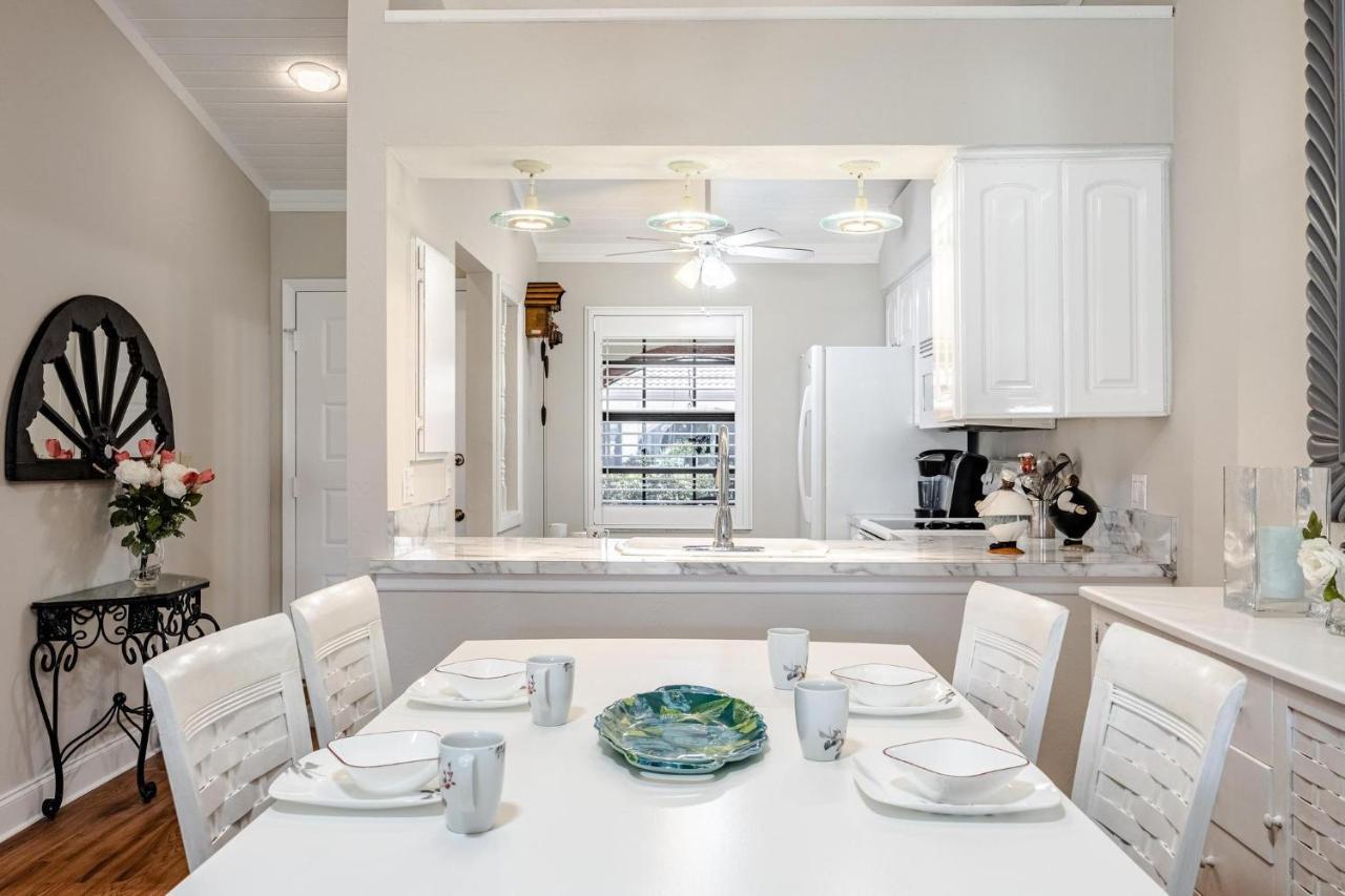 Association, Tennis Courts And Pool, Sleeps 4 - Cinnamon Cove Cozy Condo 포트 마이어스 외부 사진