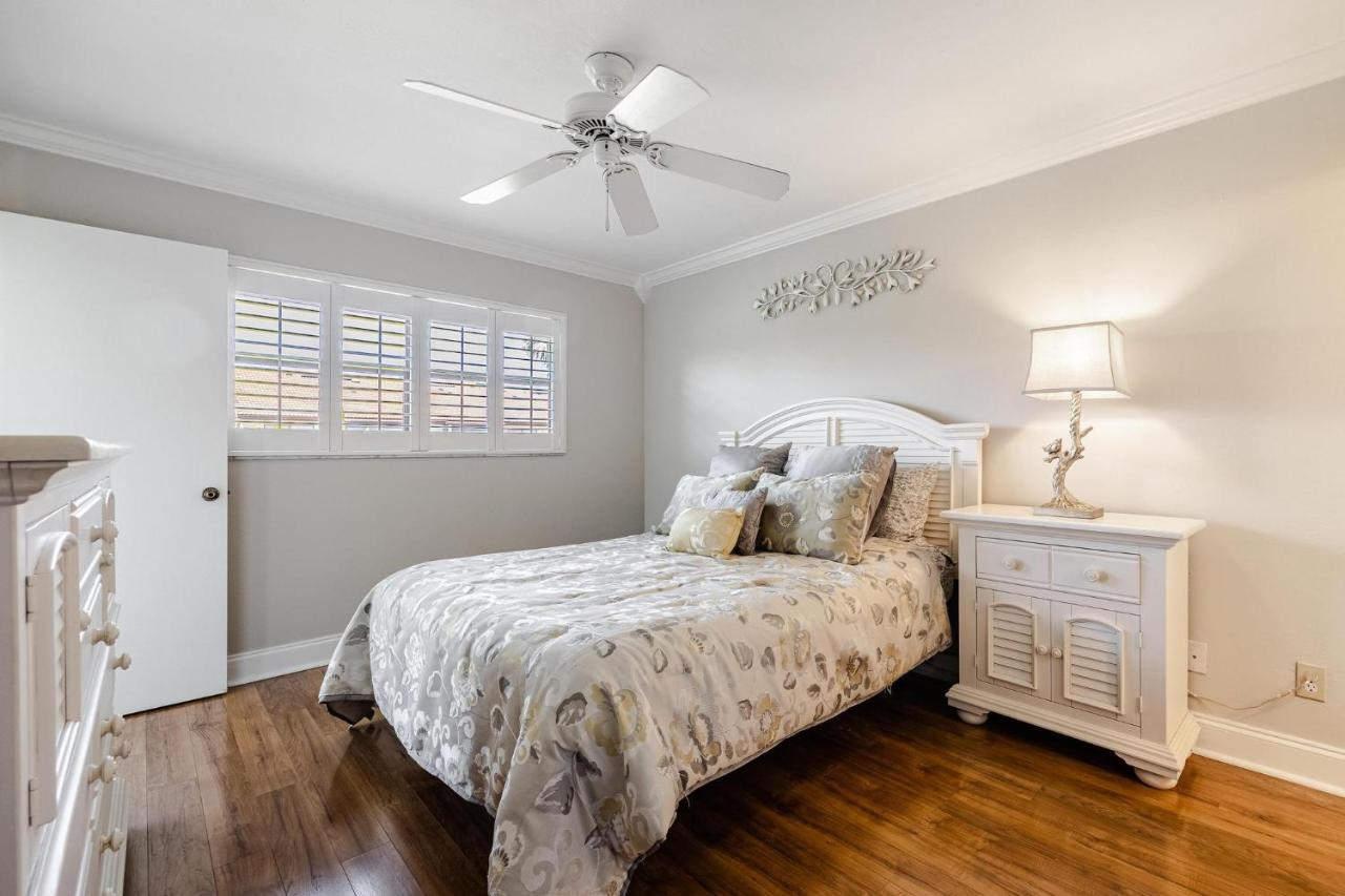 Association, Tennis Courts And Pool, Sleeps 4 - Cinnamon Cove Cozy Condo 포트 마이어스 외부 사진