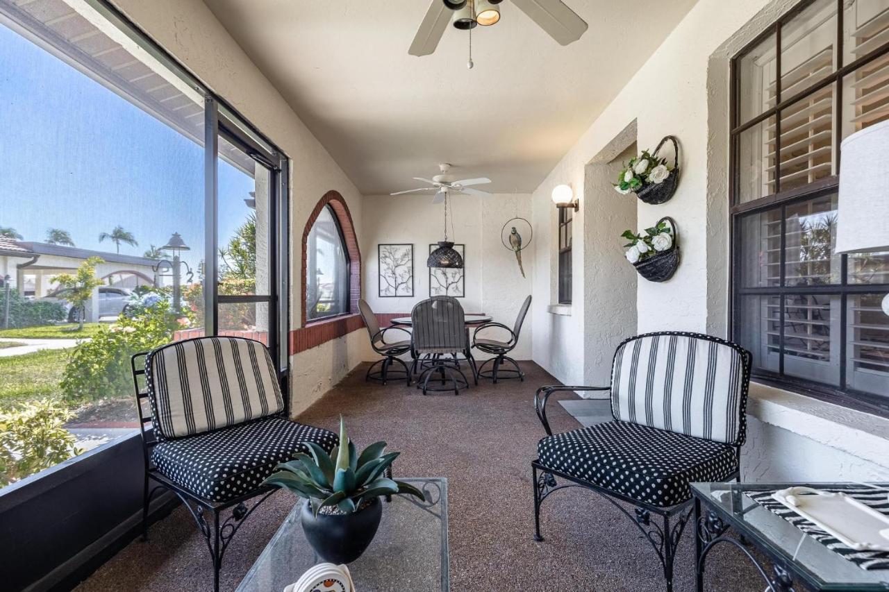 Association, Tennis Courts And Pool, Sleeps 4 - Cinnamon Cove Cozy Condo 포트 마이어스 외부 사진