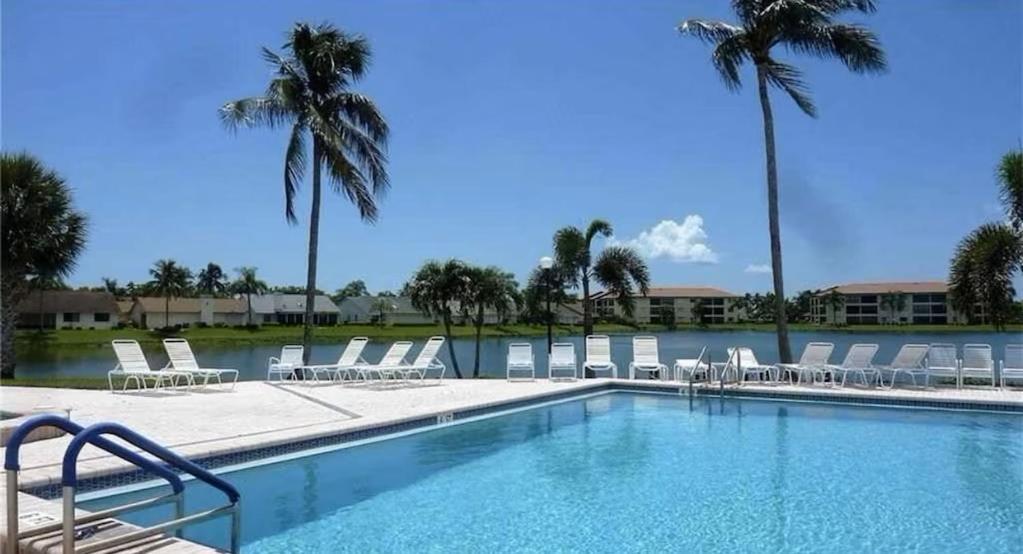 Association, Tennis Courts And Pool, Sleeps 4 - Cinnamon Cove Cozy Condo 포트 마이어스 외부 사진